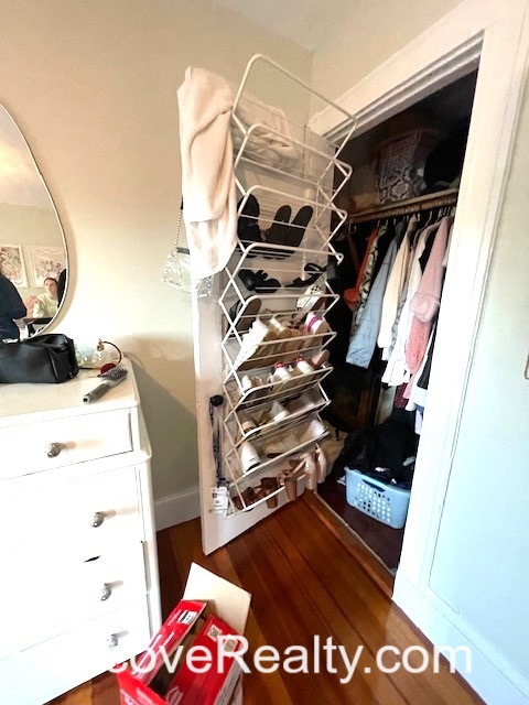 66 Simpson Ave, Tufts