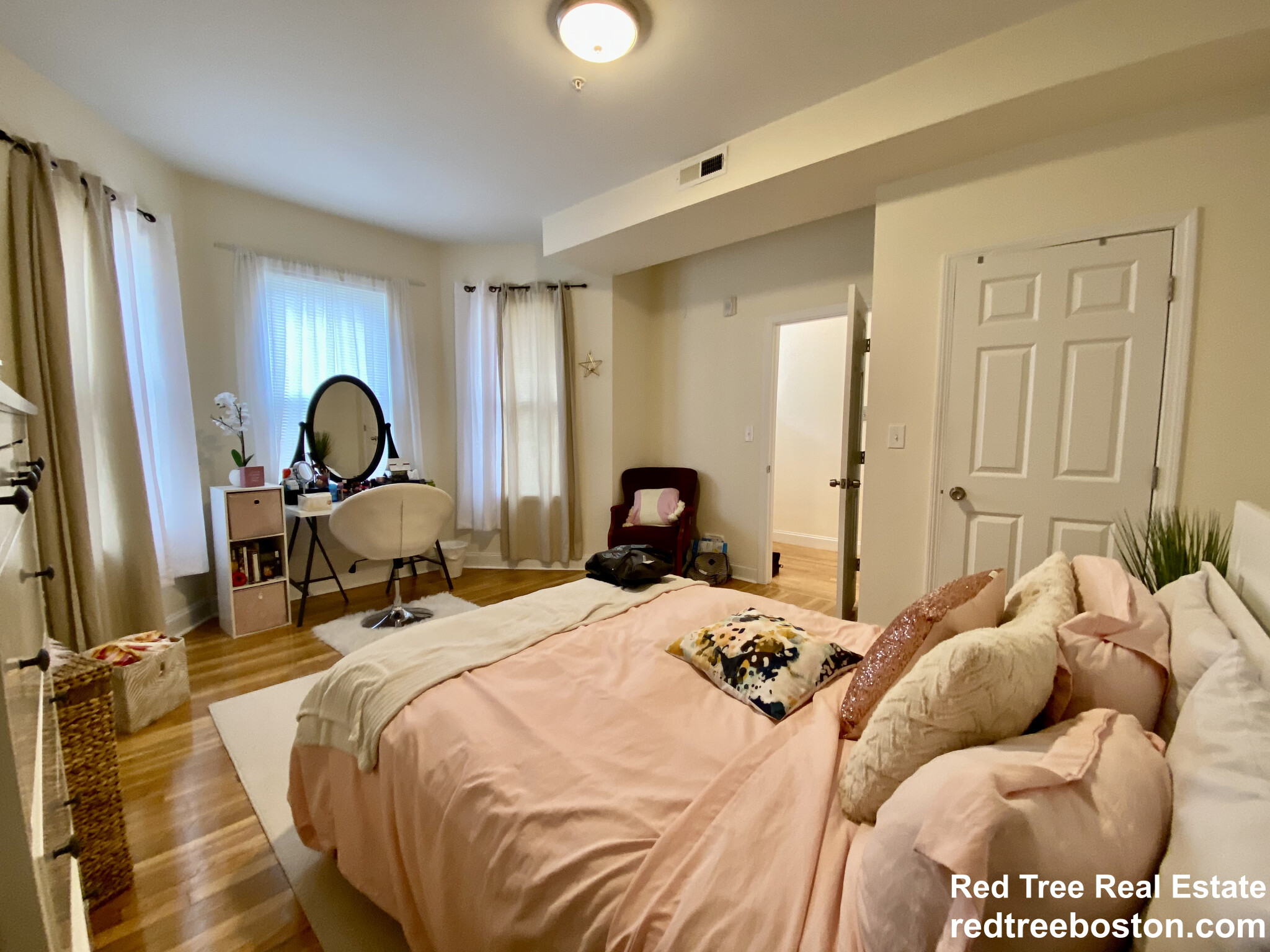 3235 Washington St, Jamaica Plain