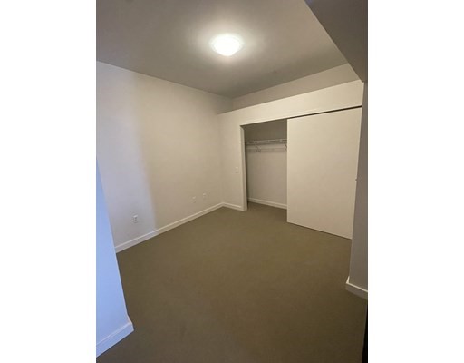 88 Kingston St, Downtown