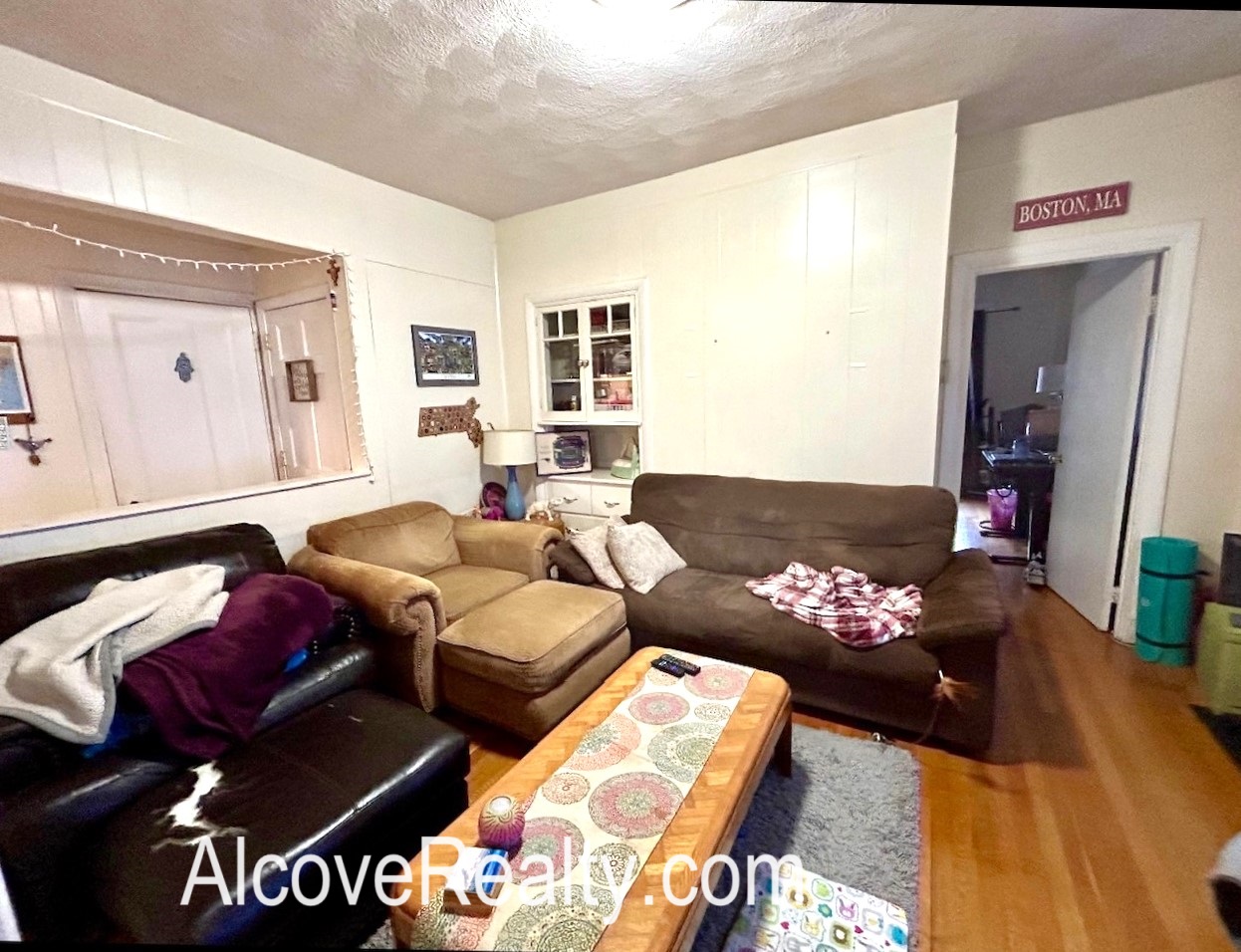 29 Cherry St, Davis Square