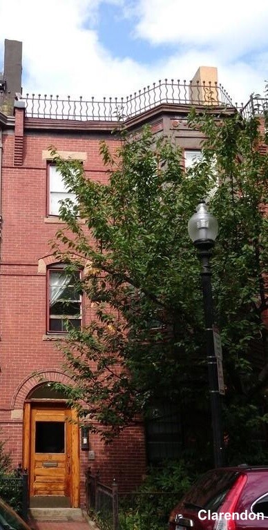 12 Follen St, Back Bay