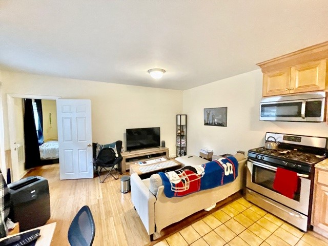 67 Salem St, North End