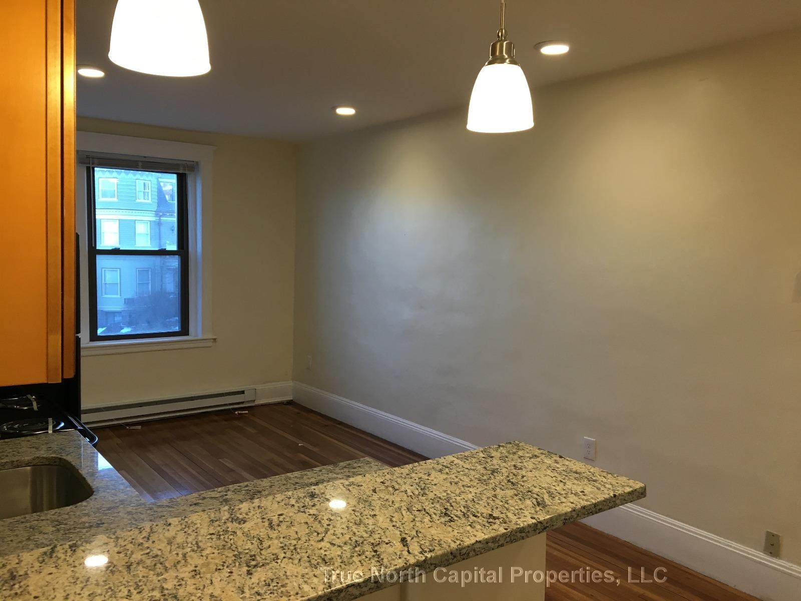 383 Broadway, Ten Hills