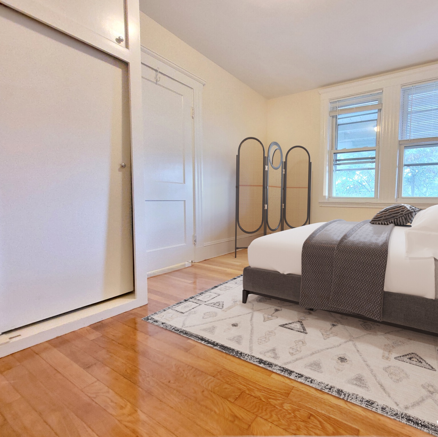 122 Gladstone St, East Boston