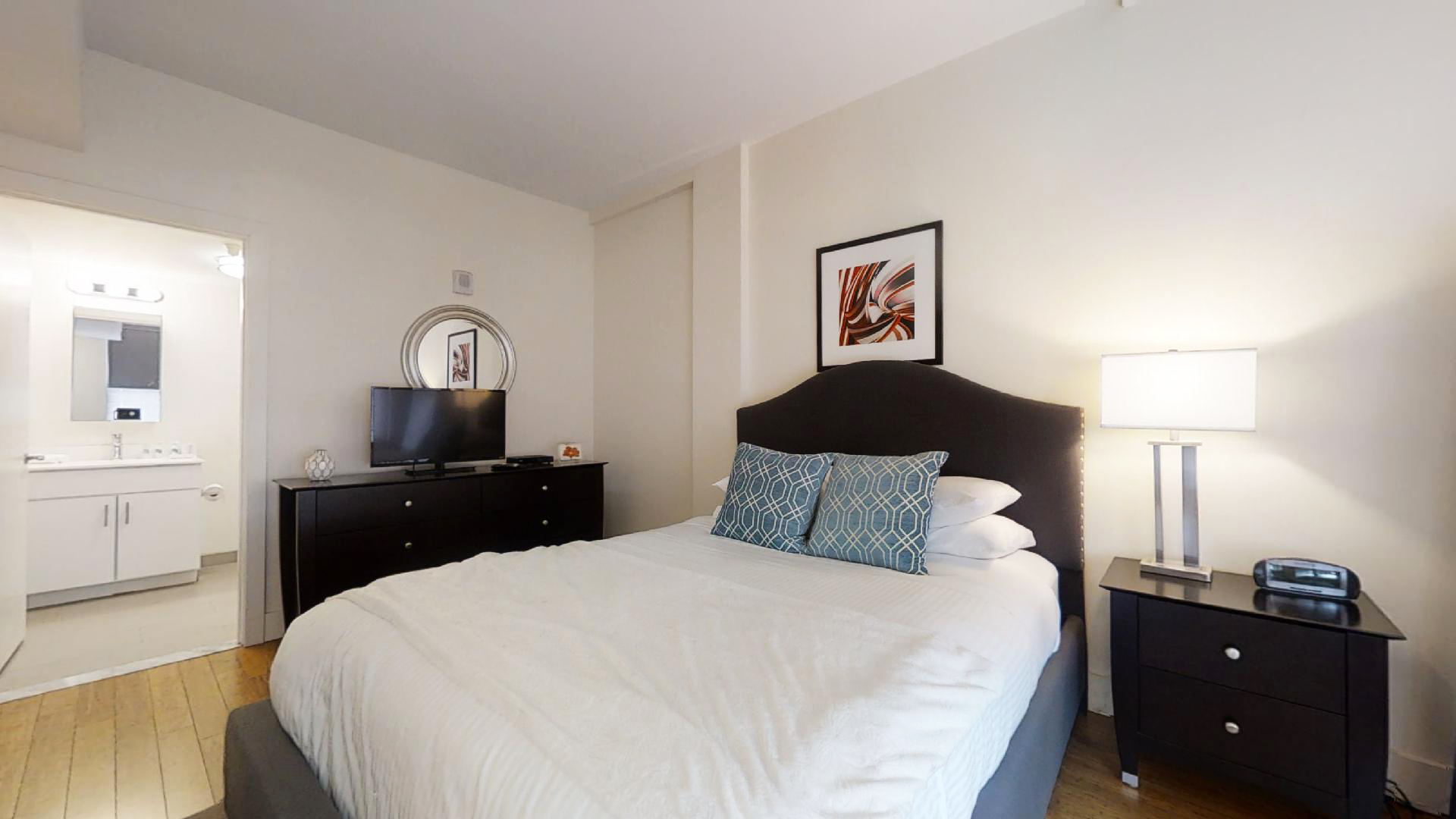 8 Winter St, Downtown