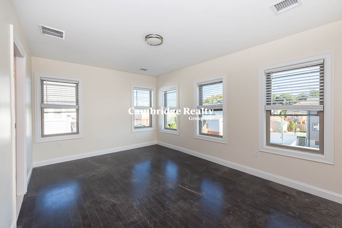 39 Harvard St, South Medford