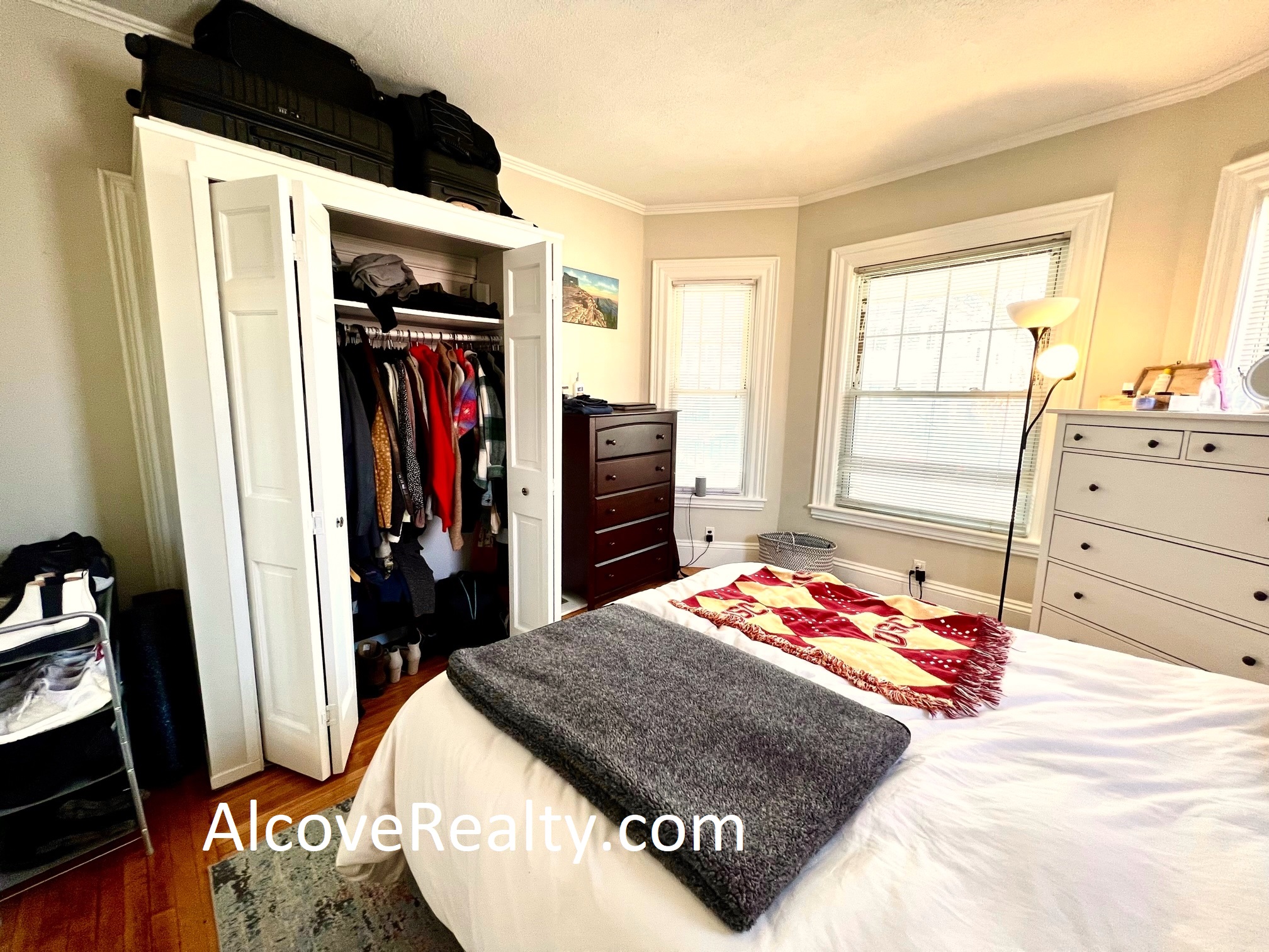 67 Willow Ave, Davis Square