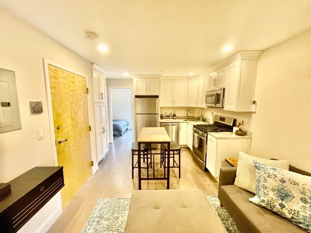 3 Stillman Pl, North End