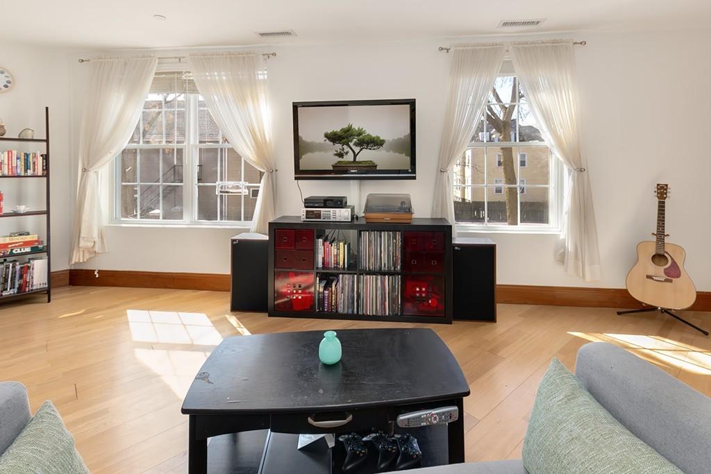 2440 Massachusetts Ave, Mid Cambridge