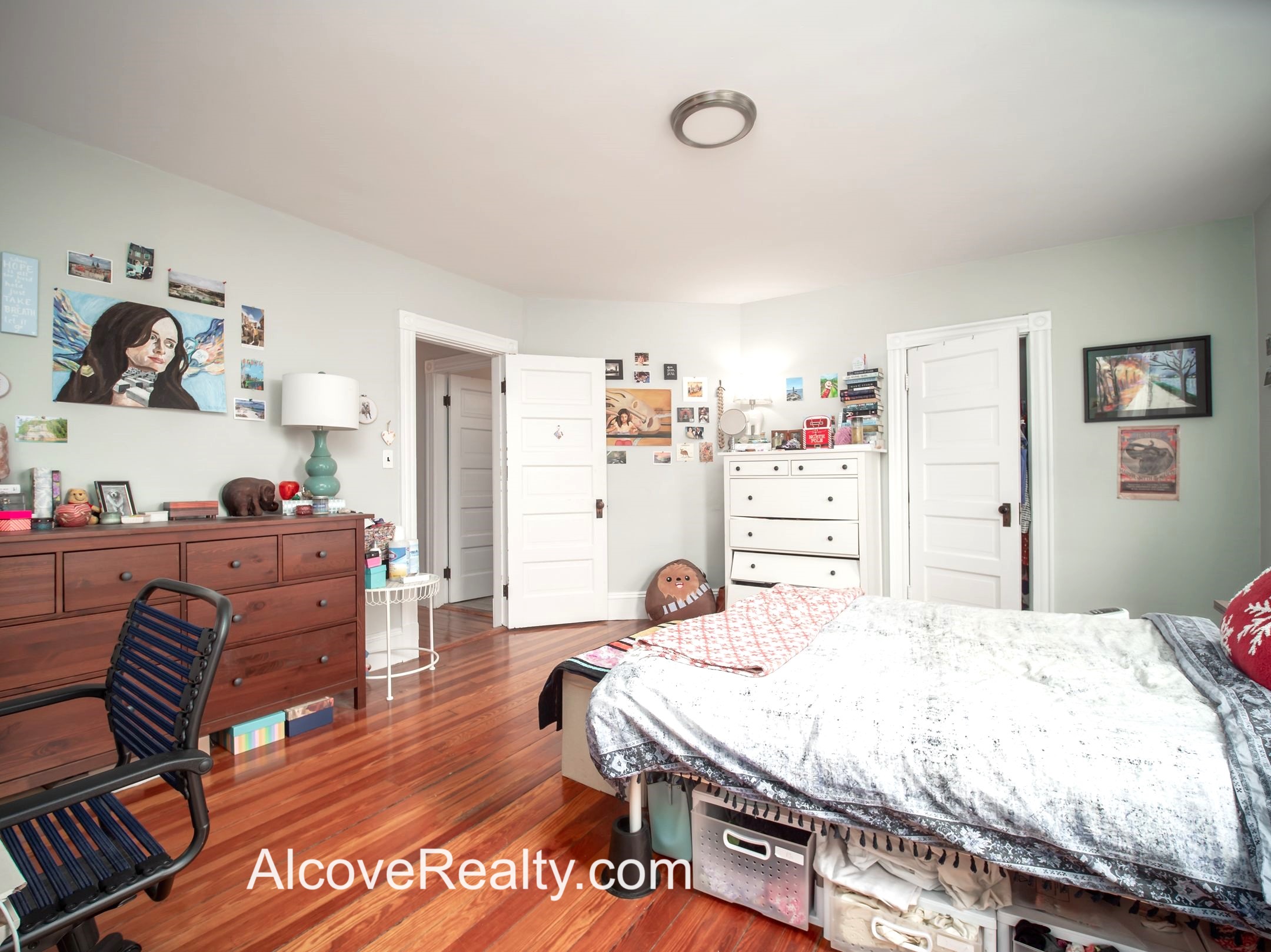 81 Bristol Rd, Medford