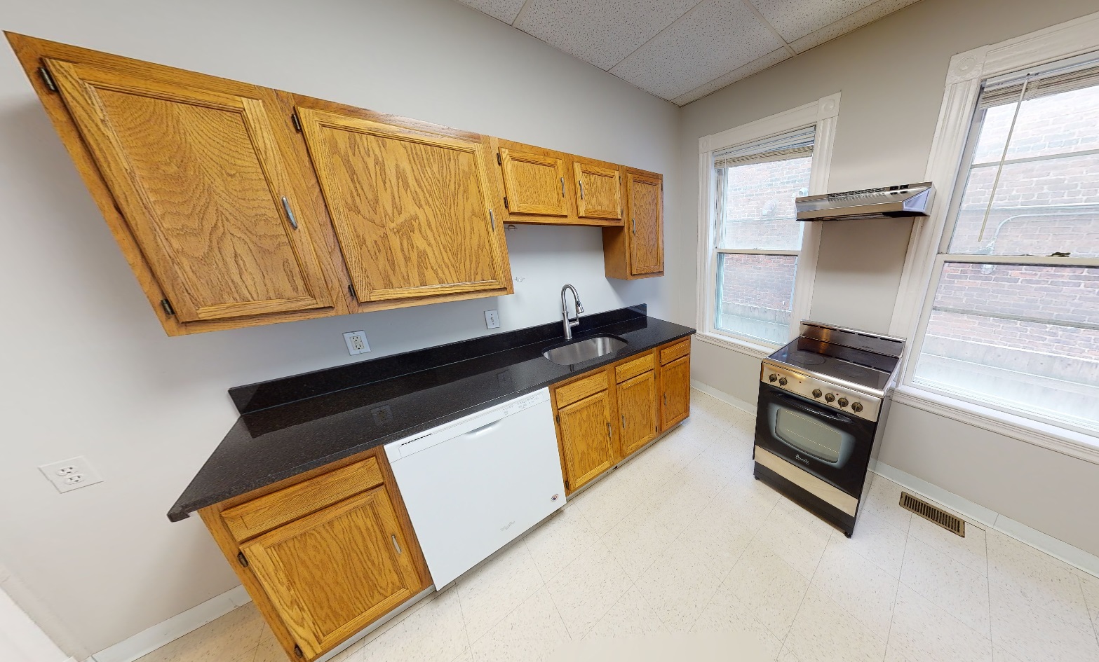 12 Pleasant St, Central Square