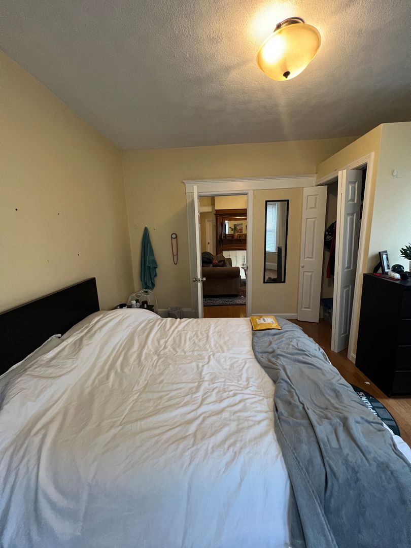 121 Liberty Rd, Davis Square