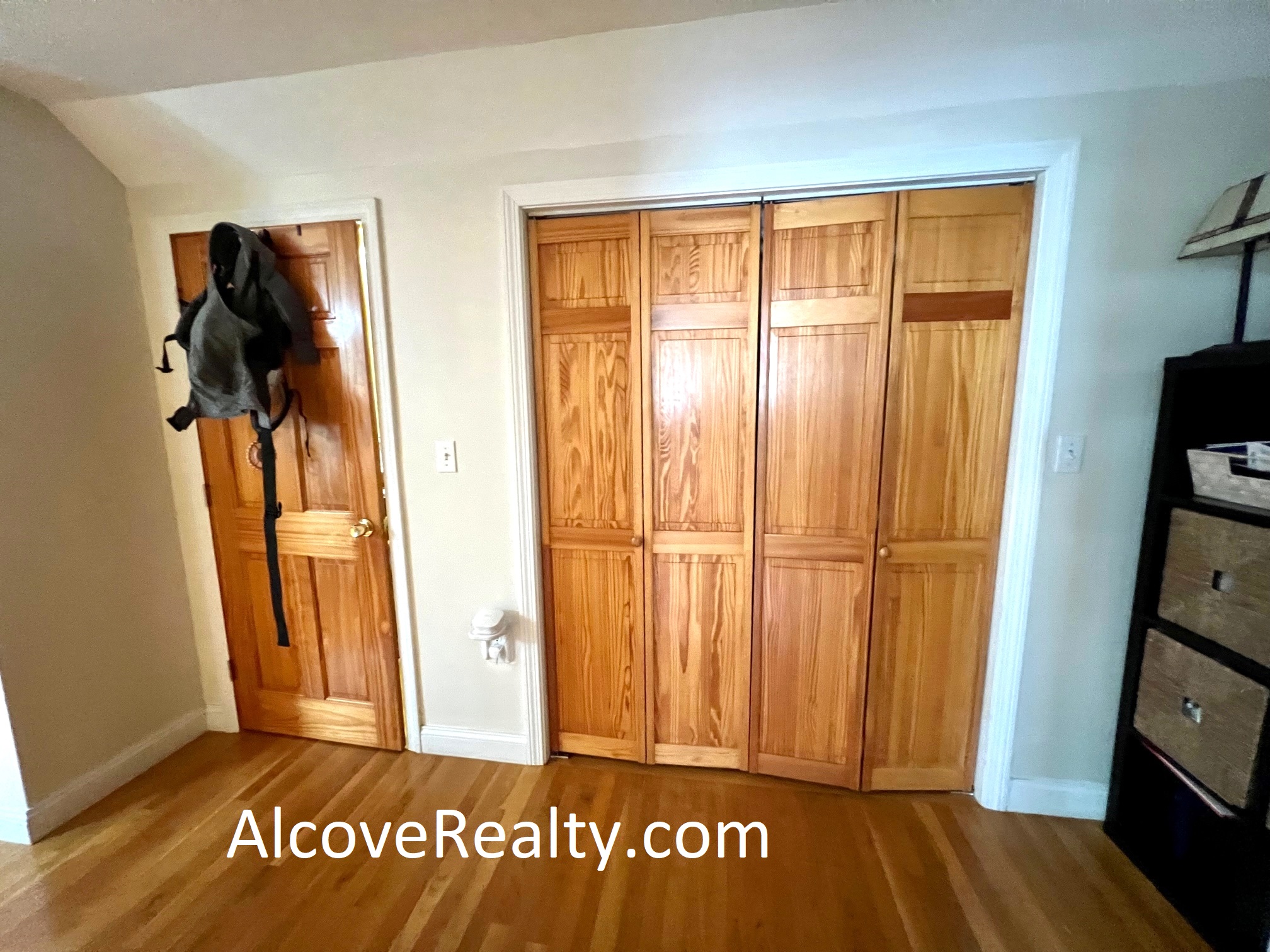 24 Burnham St, Davis Square