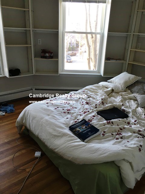 1000 Memorial Dr, Harvard Square