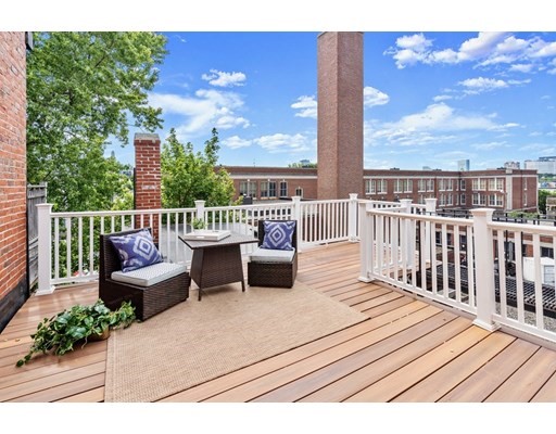 29 Eden St, Charlestown