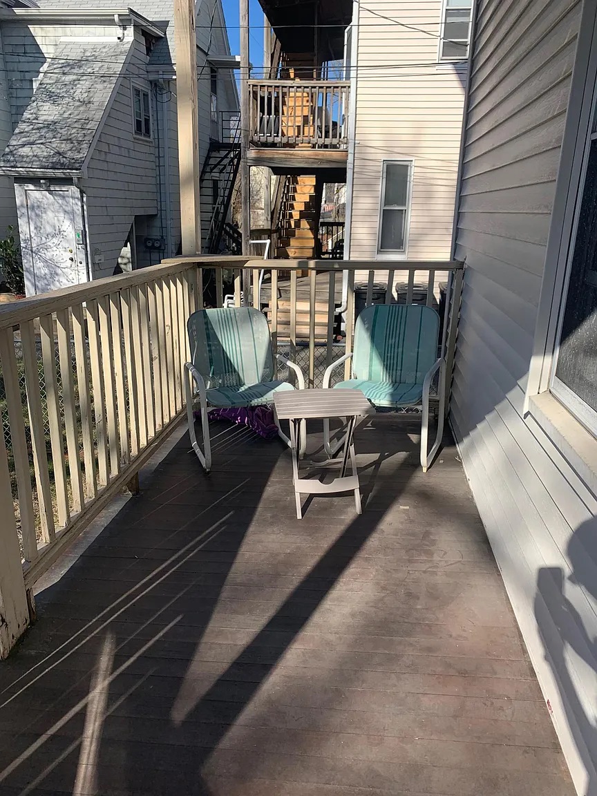 21 Endicott Ave, Davis Square