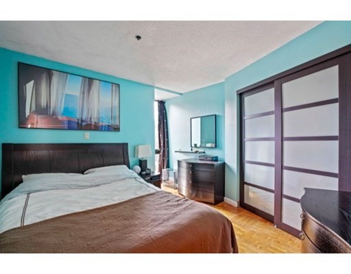 357 Commercial St, Waterfront