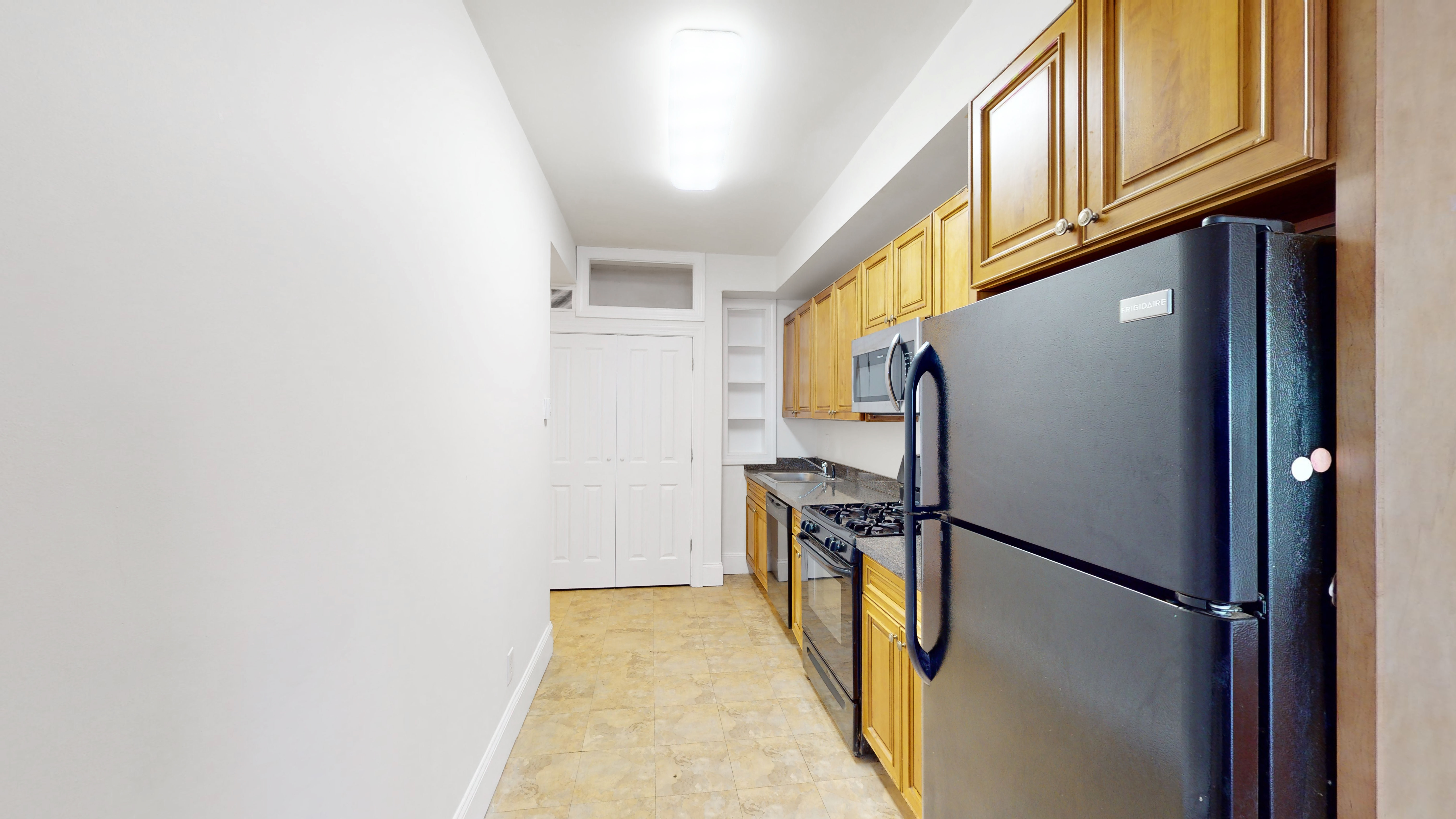 80 West Cottage St, Roxbury