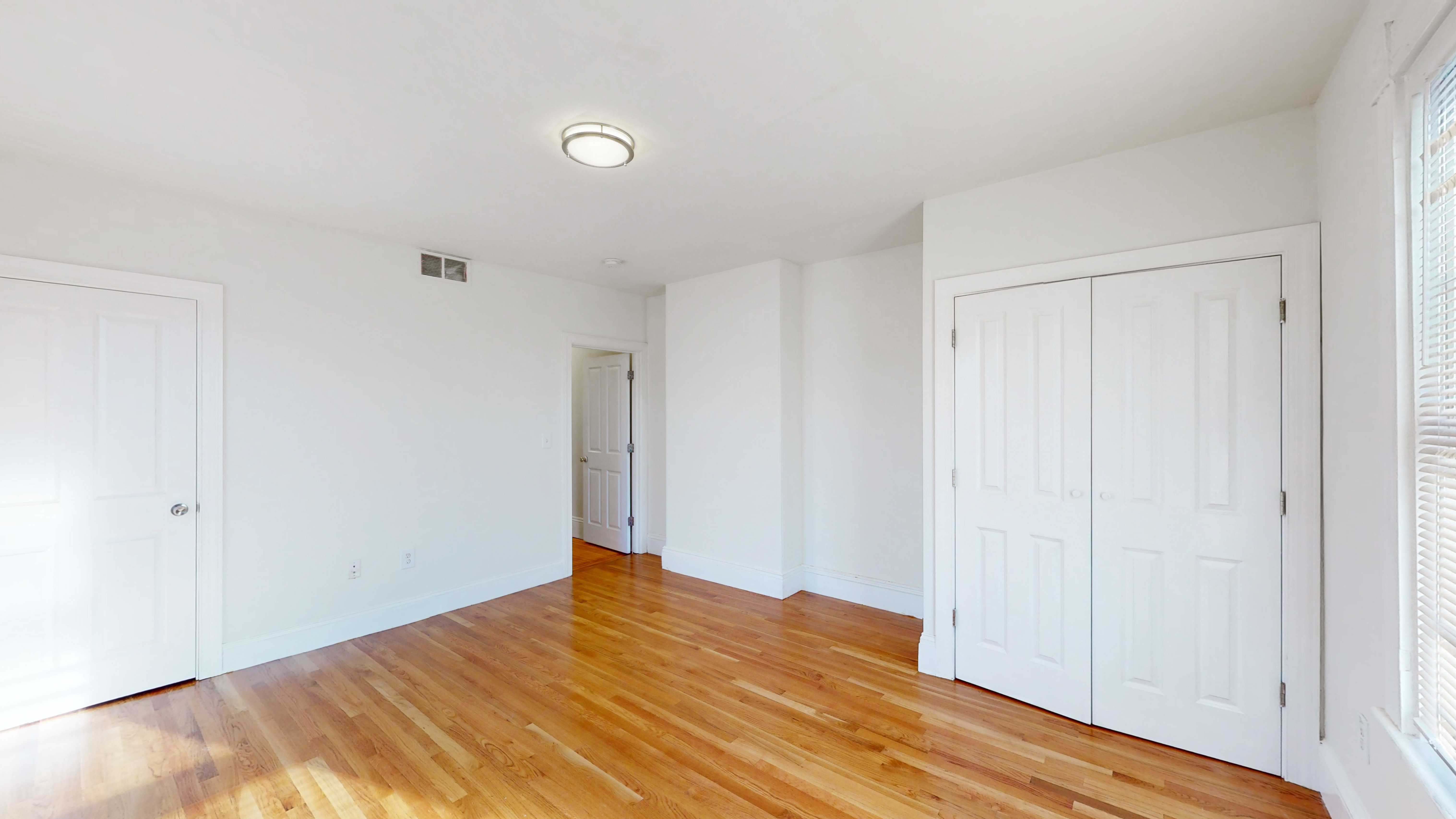 80 West Cottage St, Roxbury