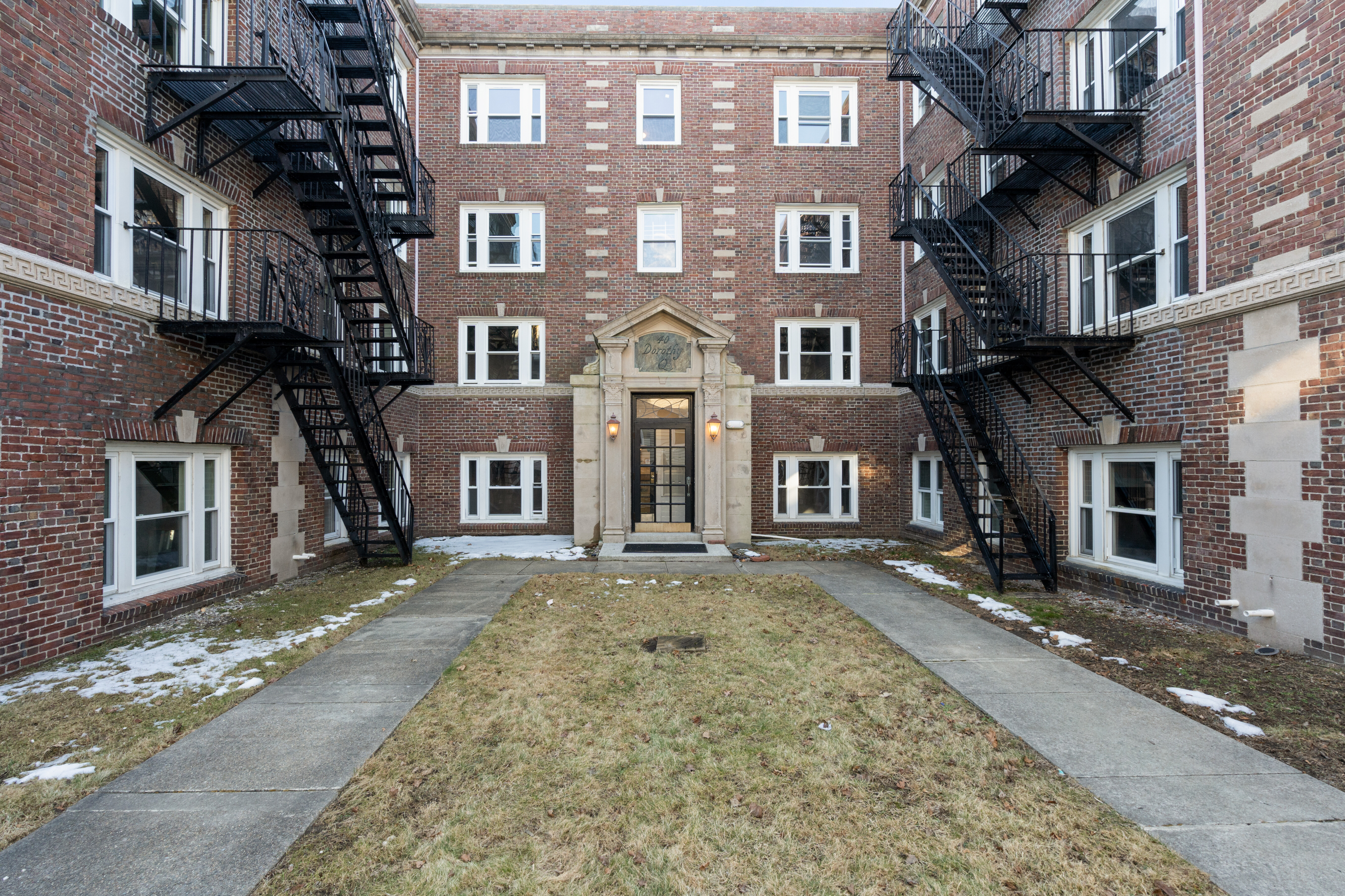 40 Butler Rd, Quincy