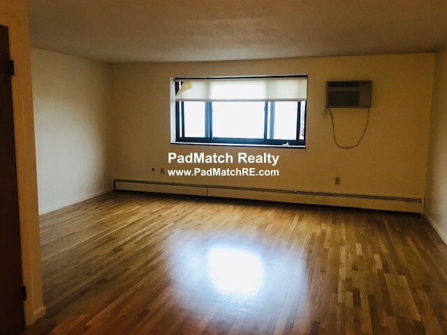 805 Mount Auburn St, Watertown