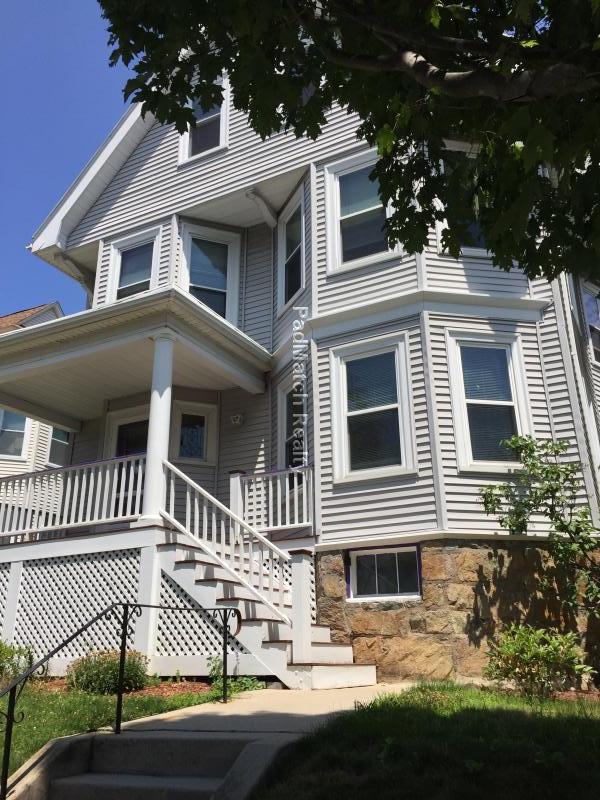 31 Ainsworth St, Roslindale