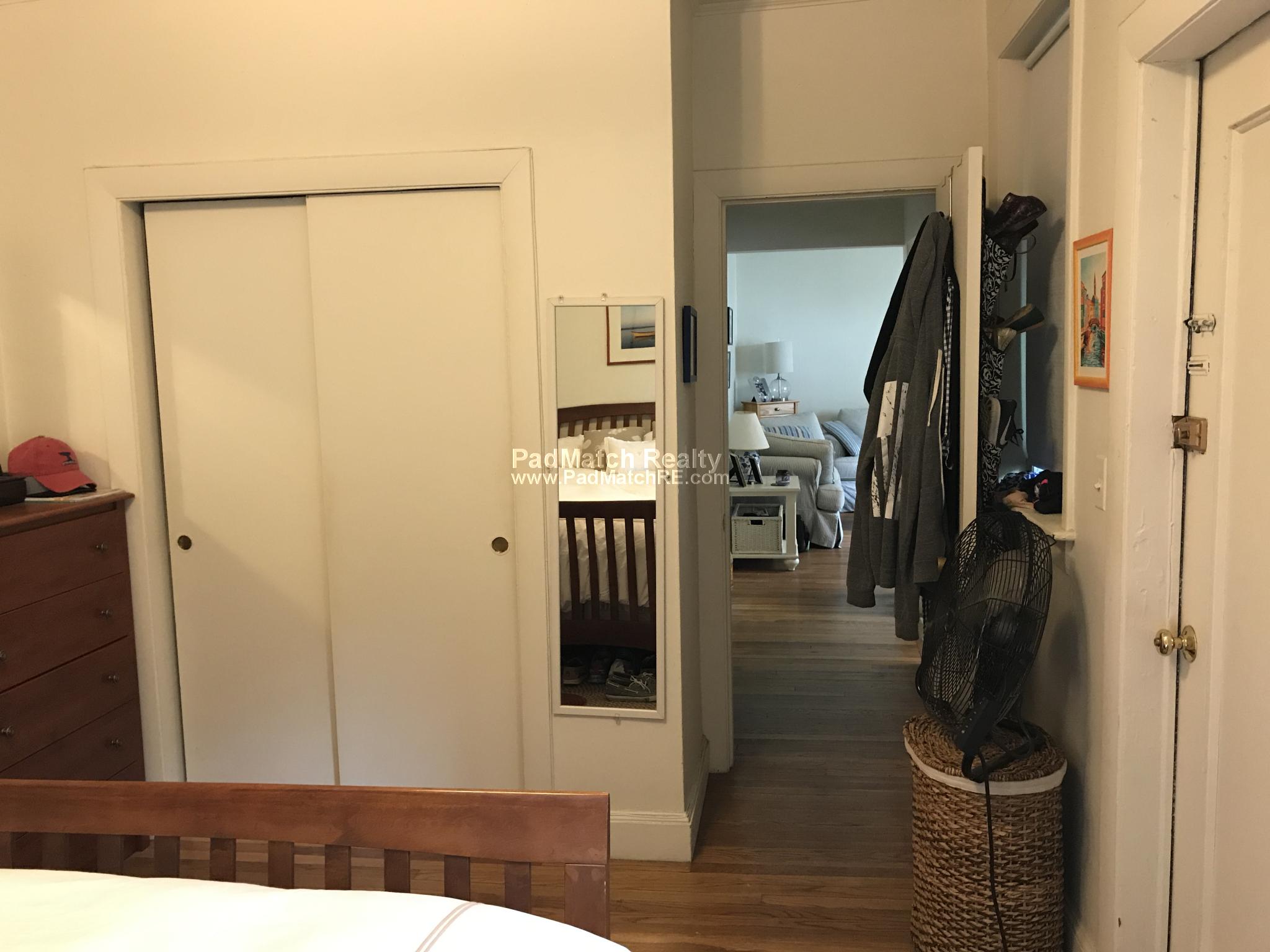 33 Lancaster Ter, Washington Square