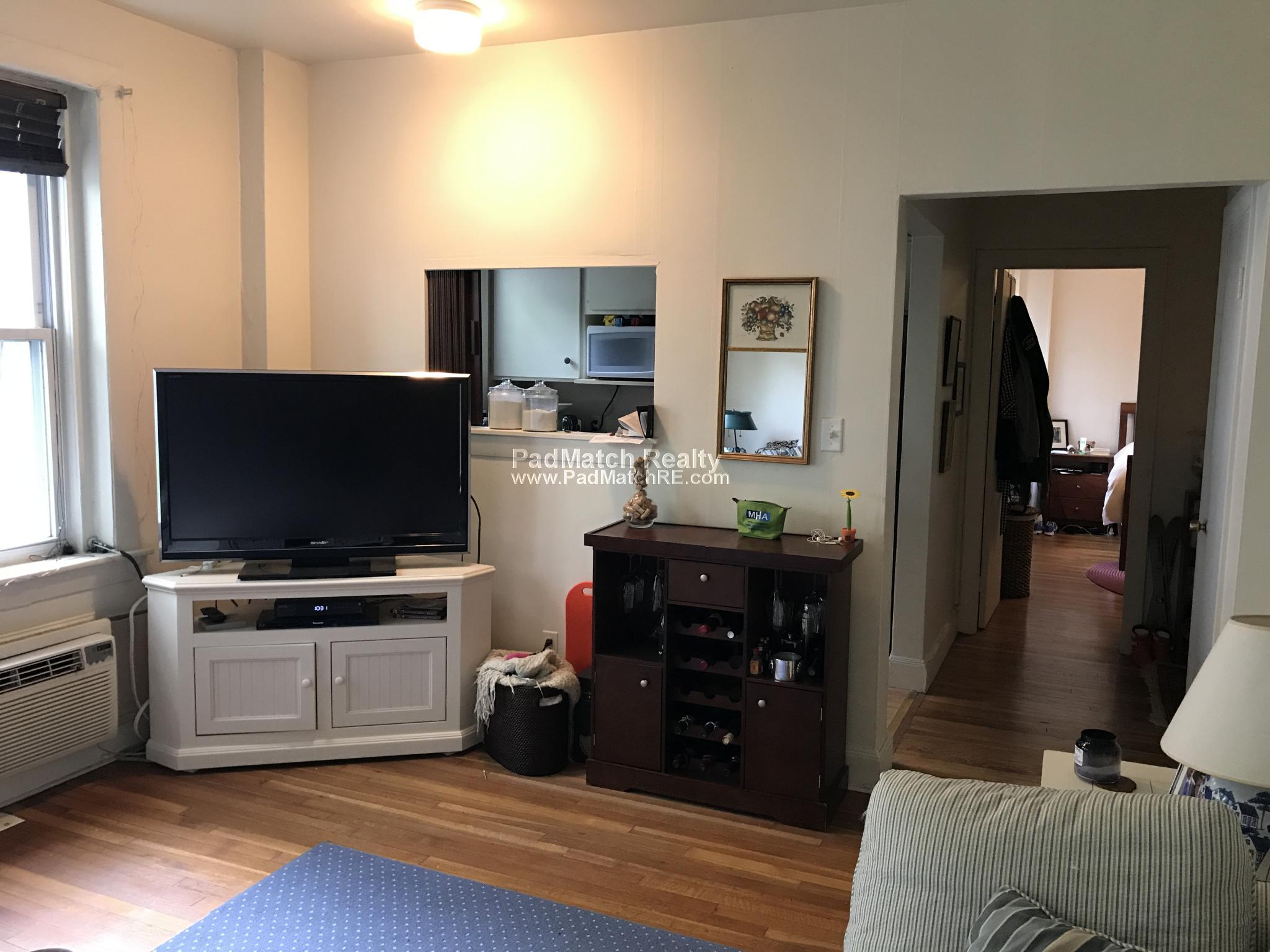 33 Lancaster Ter, Washington Square