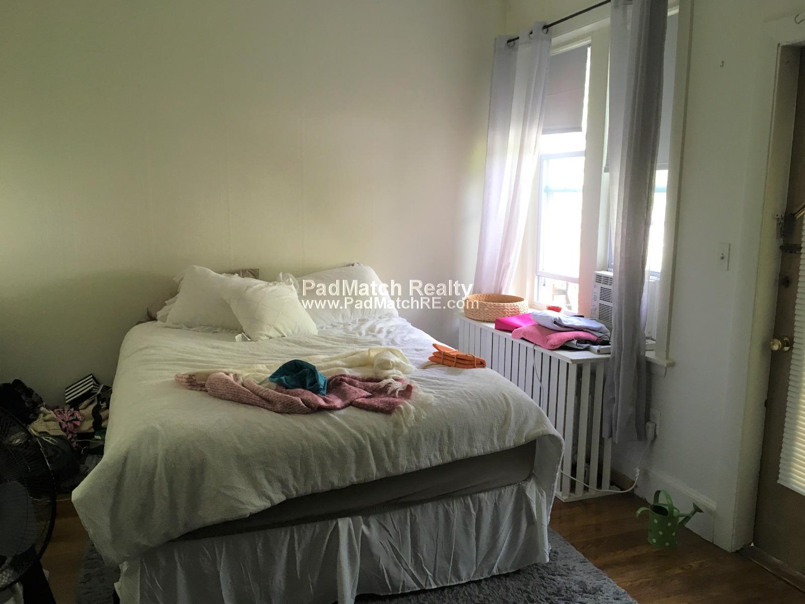 33 Lancaster Ter, Washington Square