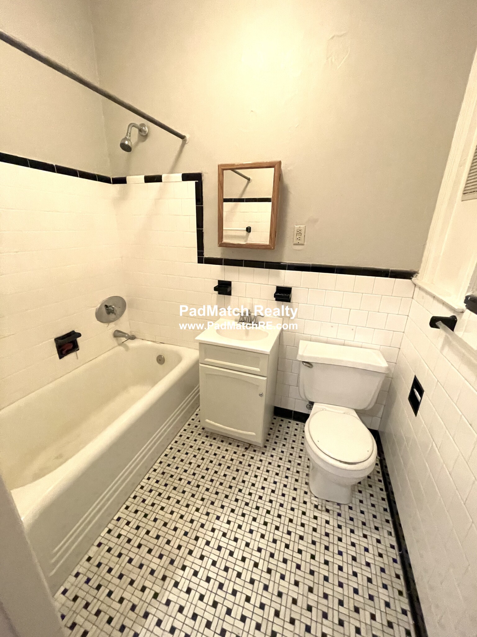 9 Sewall Ave, Coolidge Corner