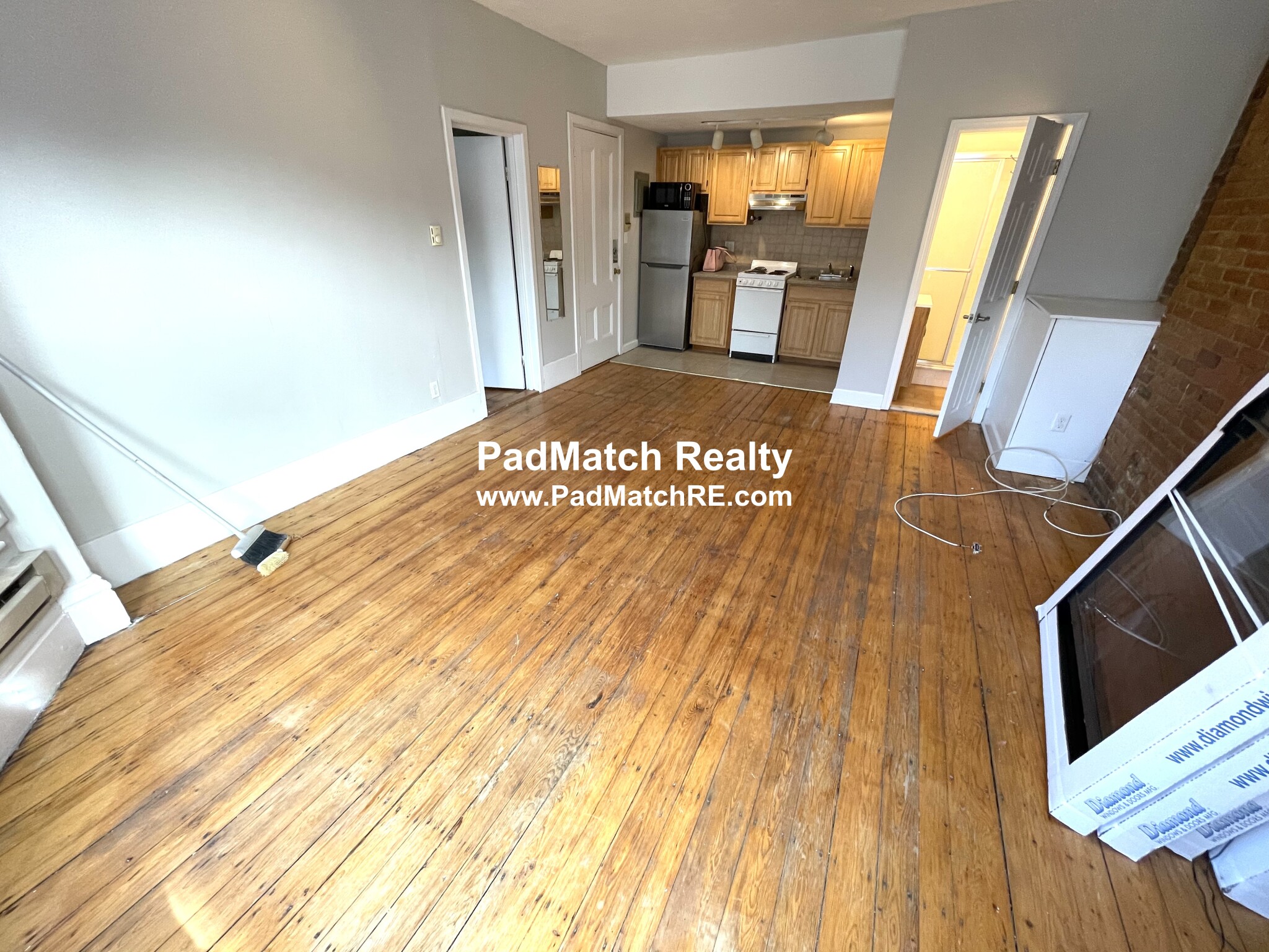 223 Newbury St, Back Bay