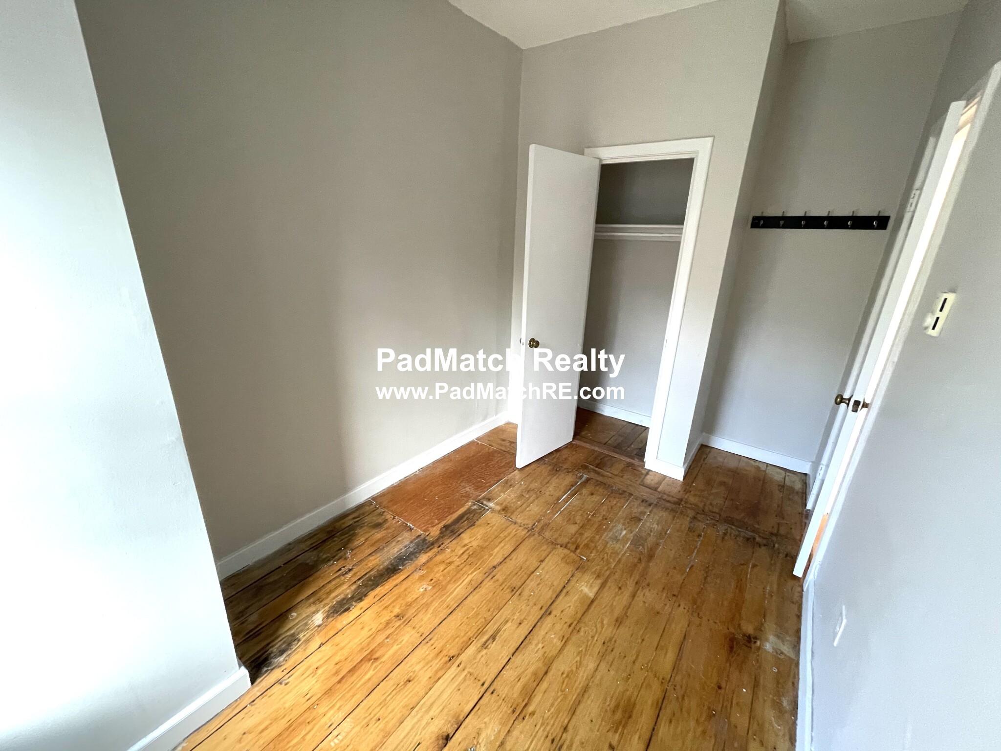 223 Newbury St, Back Bay