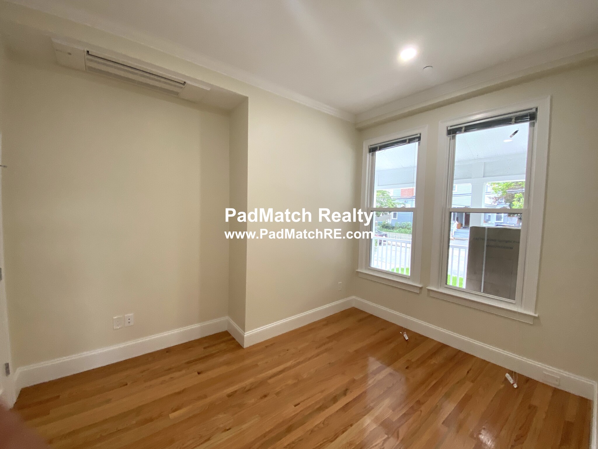 12 Harris St, Coolidge Corner