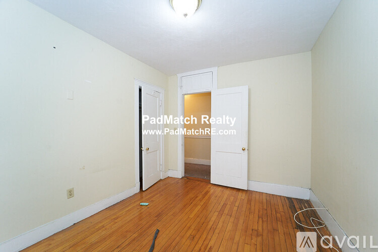 90 Cypress St, Brookline Hills