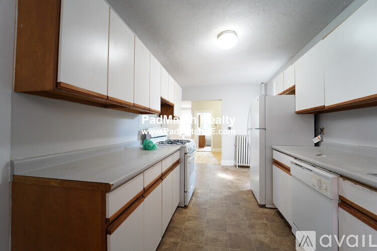 142 Davis Ave, Brookline Village