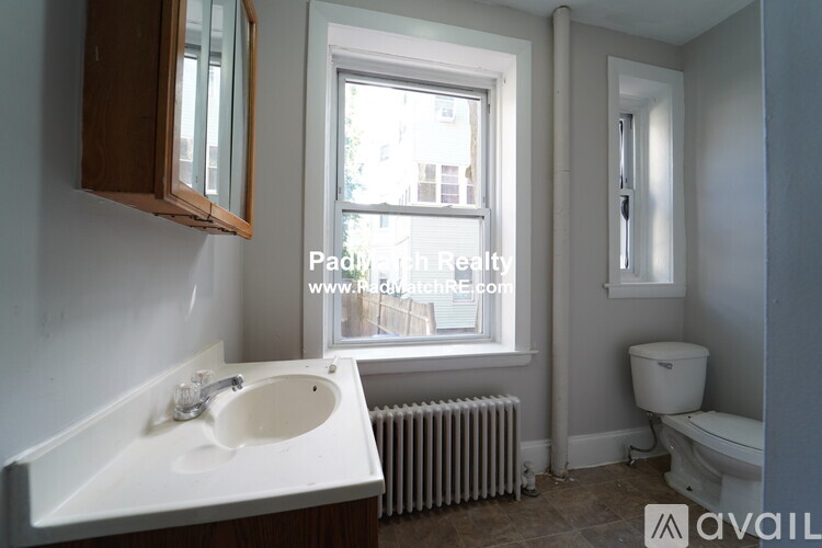 142 Davis Ave, Brookline Village