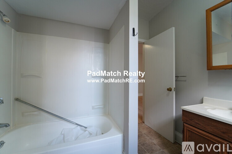 142 Davis Ave, Brookline Village