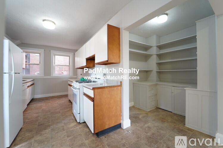 142 Davis Ave, Brookline Village