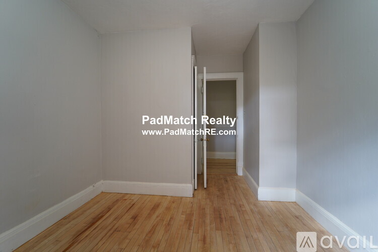 142 Davis Ave, Brookline Village