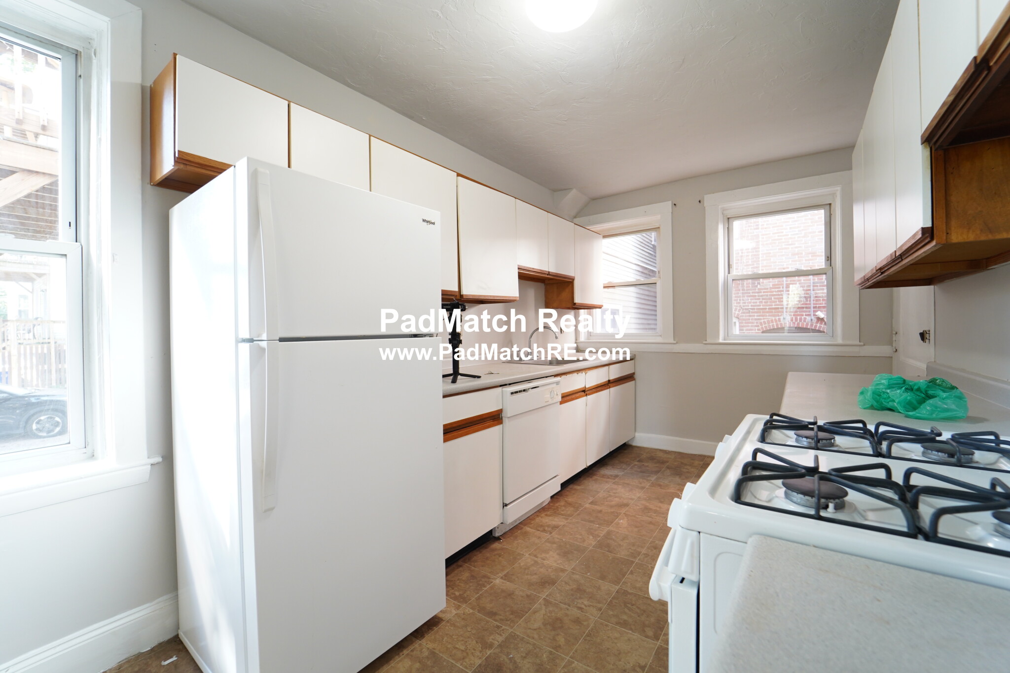 142 Davis Ave, Brookline Village