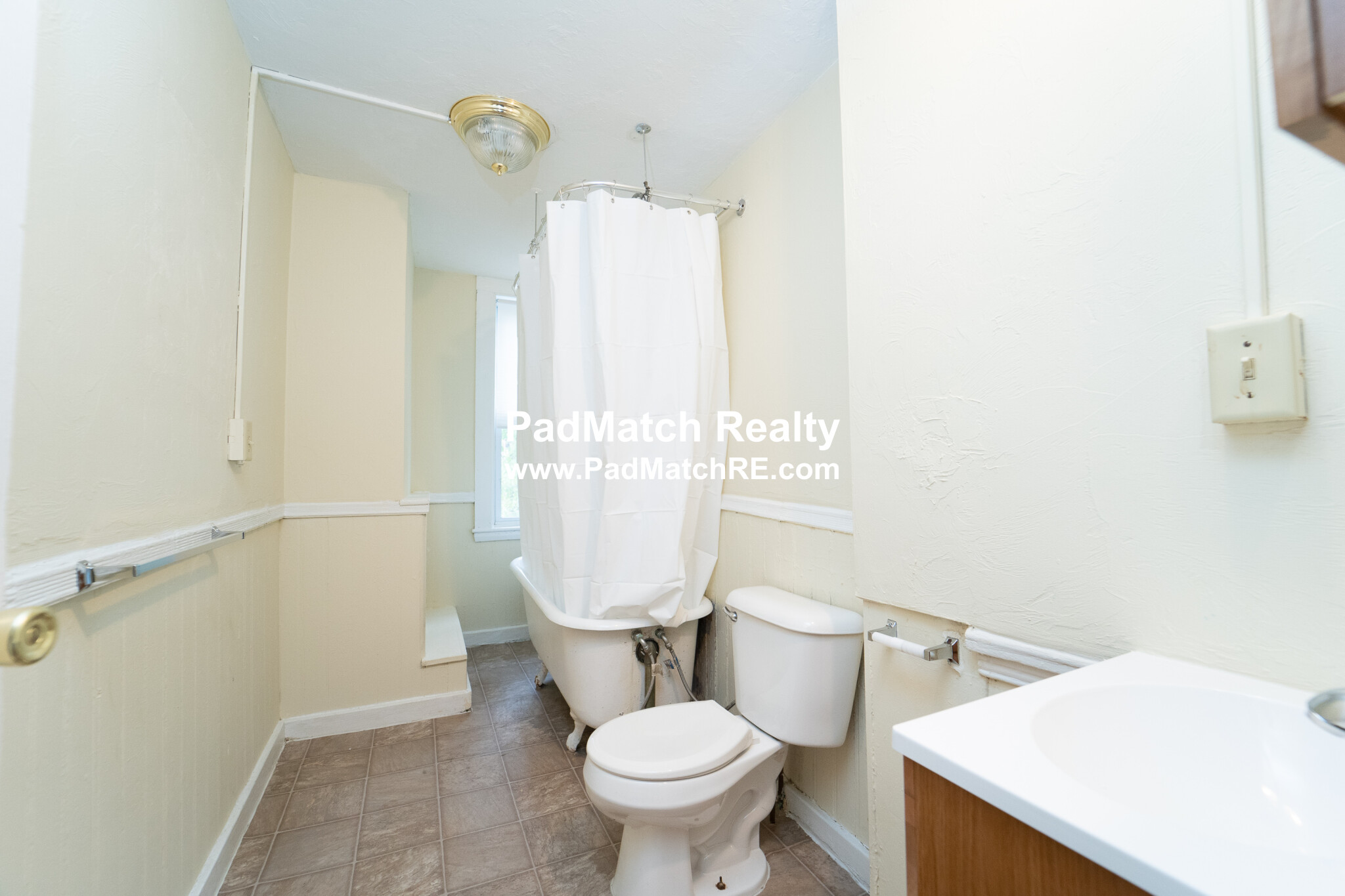 22 Greylock Rd, Allston