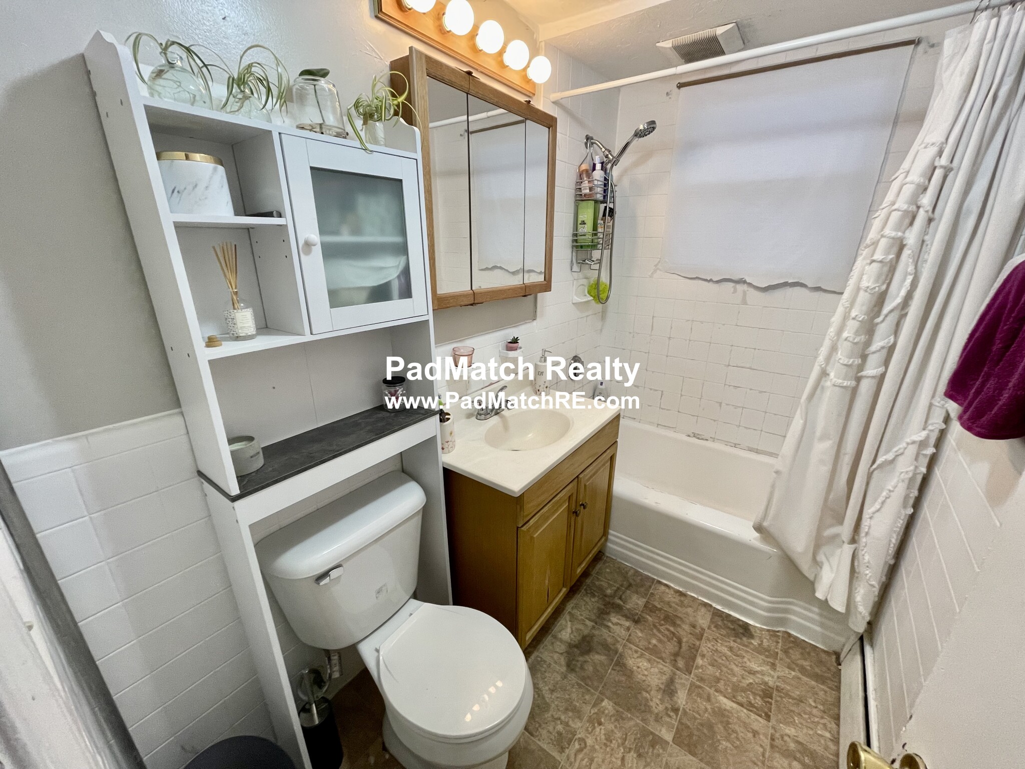 127 Lanark Rd, Brighton