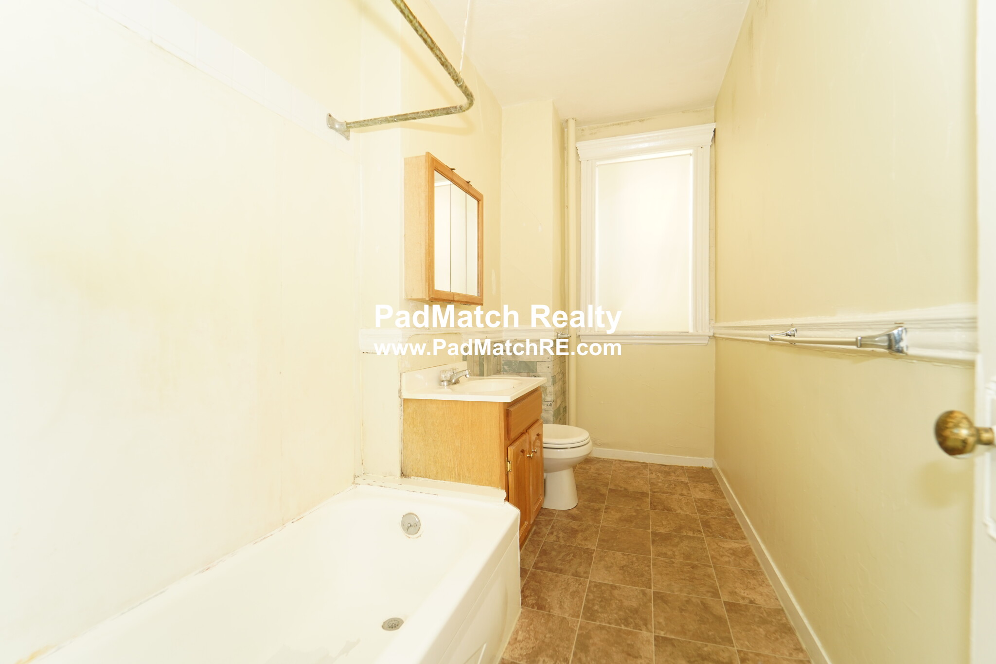 368 Riverway, Mission Hill