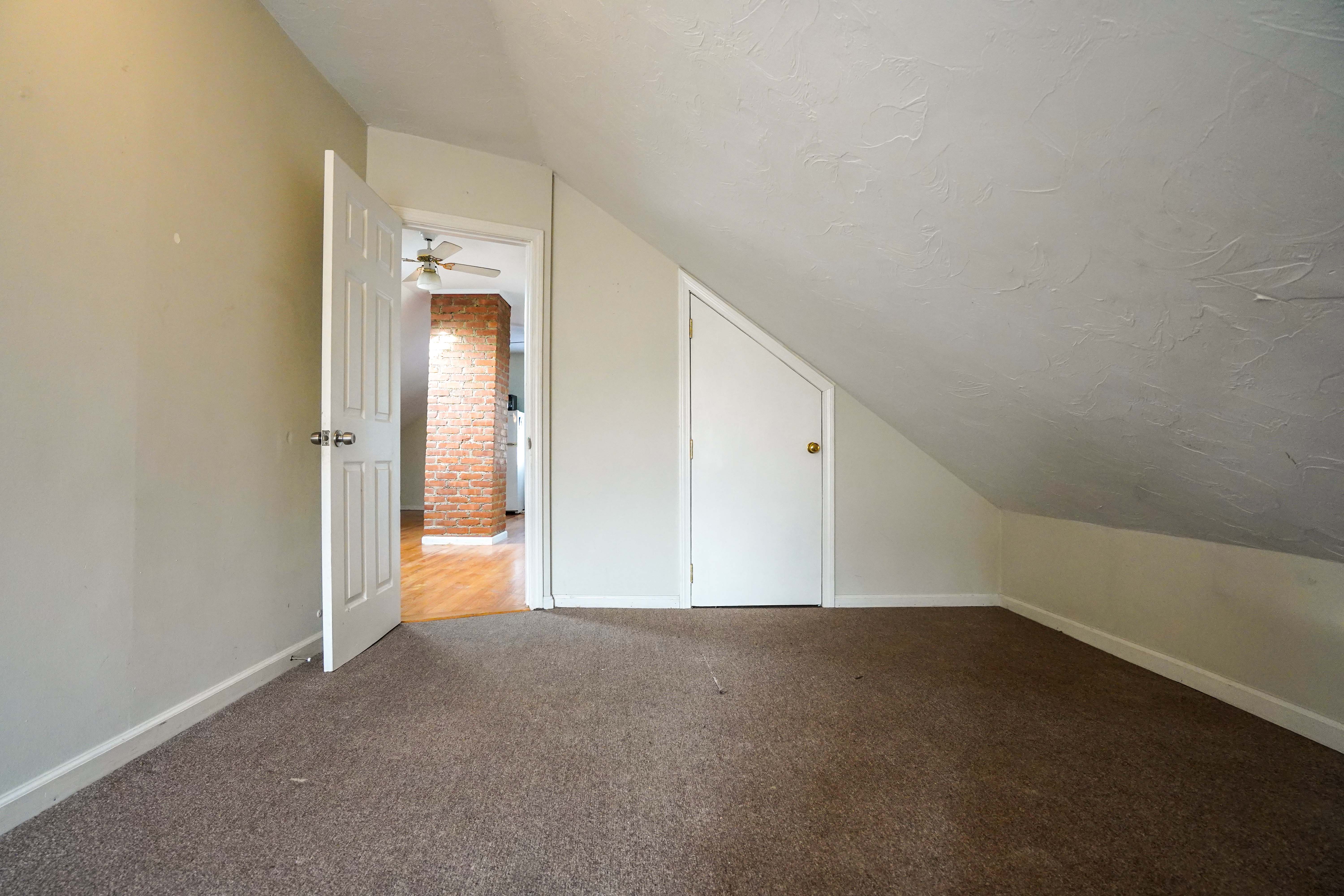 24 Oak Square Ave, Brighton