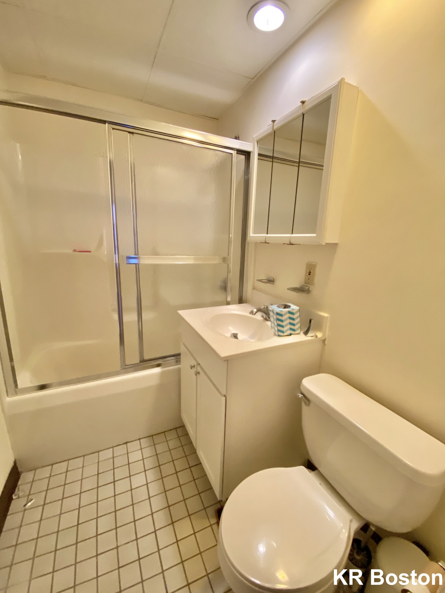 81 Essex St, Chinatown