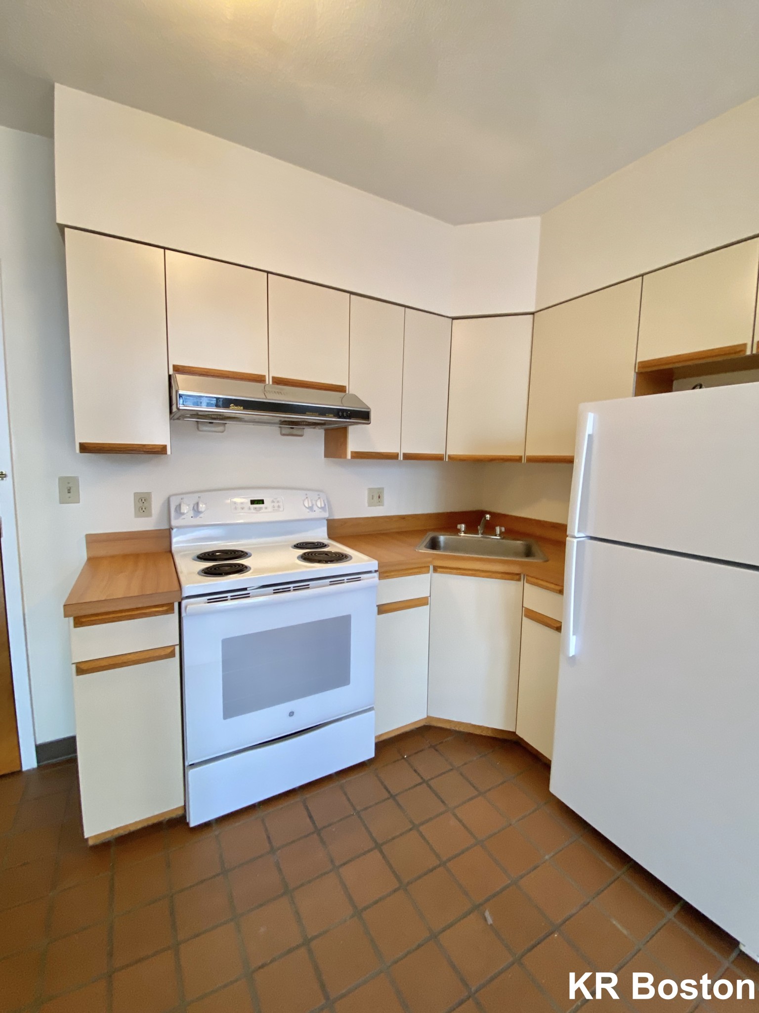 81 Essex St, Chinatown