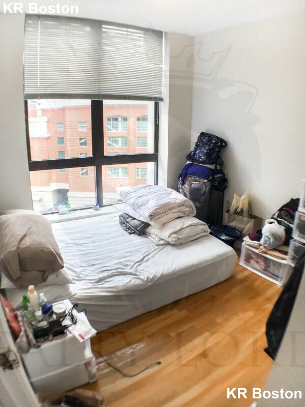 81 Essex St, Chinatown