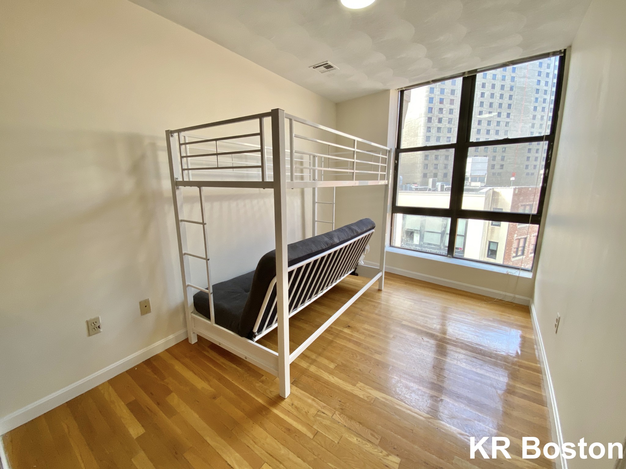 81 Essex St, Chinatown