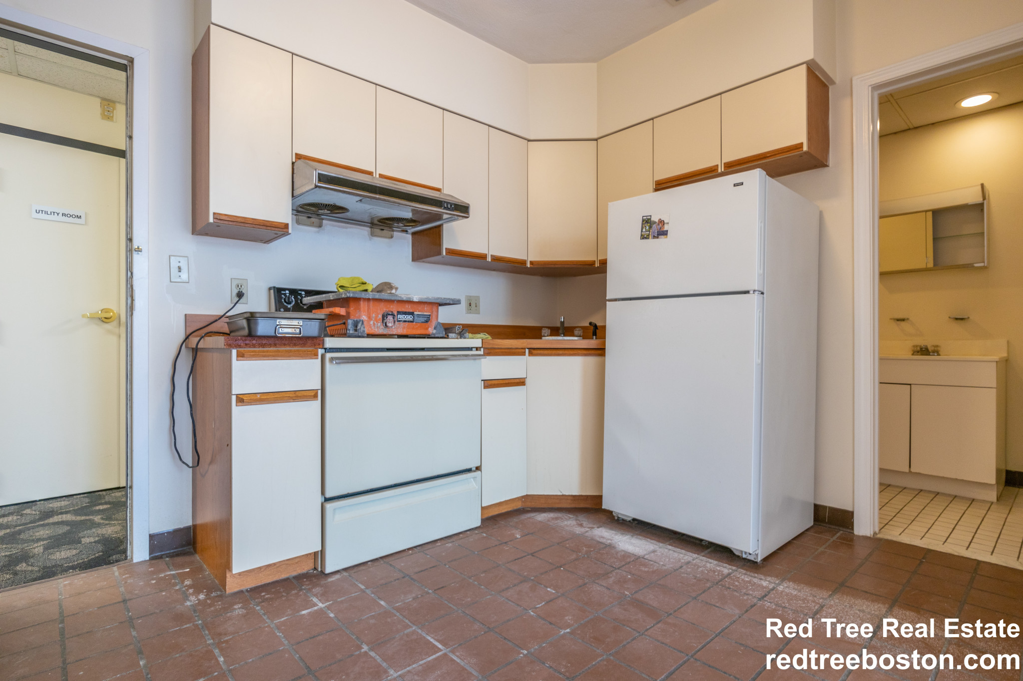 81 Essex St, Chinatown