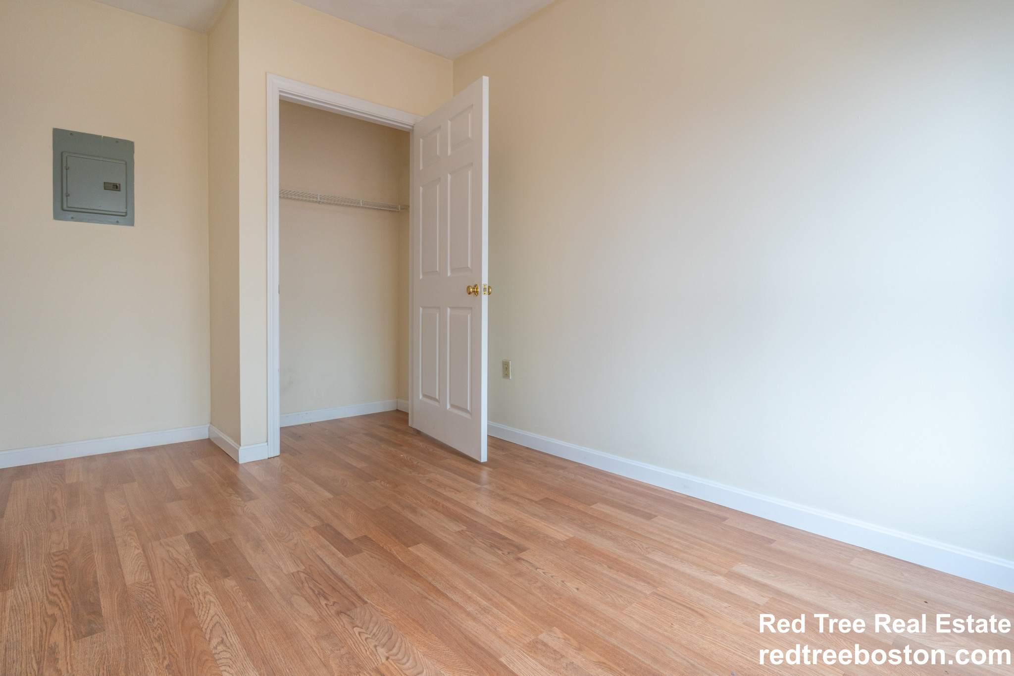 81 Essex St, Chinatown